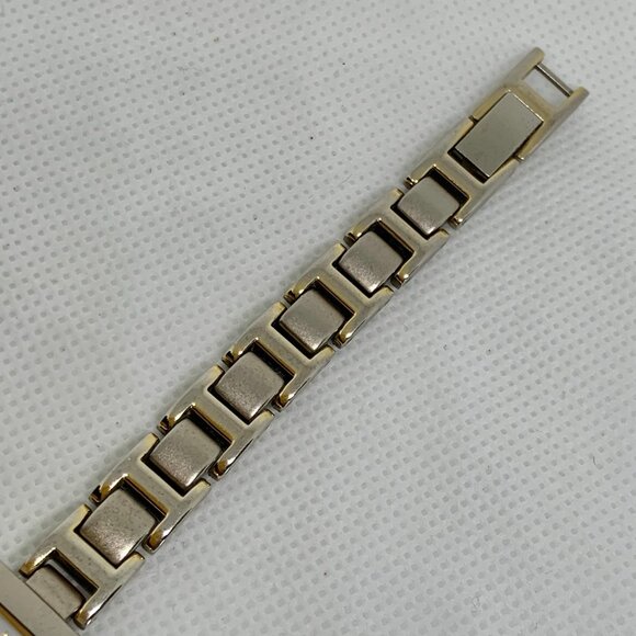 Carriage by Timex women watch two tone 17mm rectangle Quartz up to 7.5” running - Picture 3 of 7